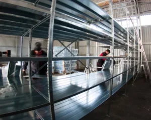 Odborná montáž skladových regálů - E-REGALY.CZ