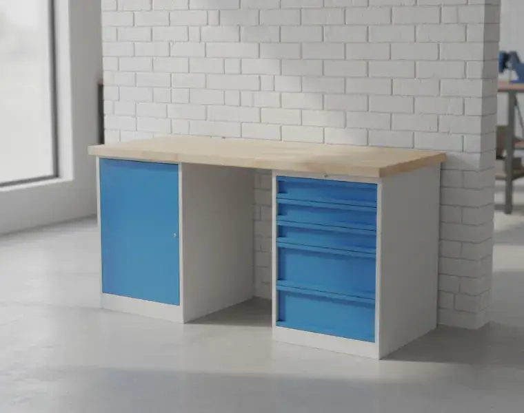 Dílenský pracovní stůl AXTOR v dílně