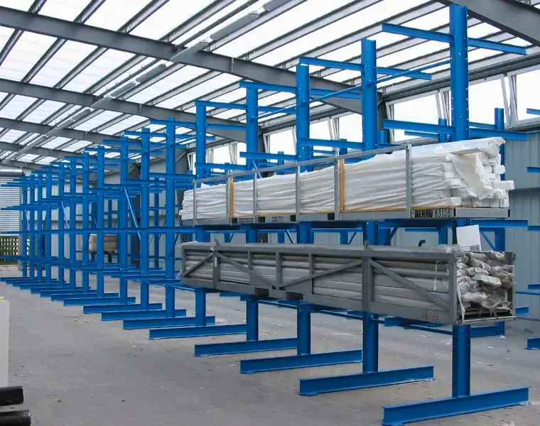 Konzolové regály do dílny Konzolové regály do dílny