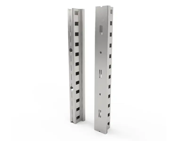 "T" stojiny kovových policových regálů VARIMO (detail)