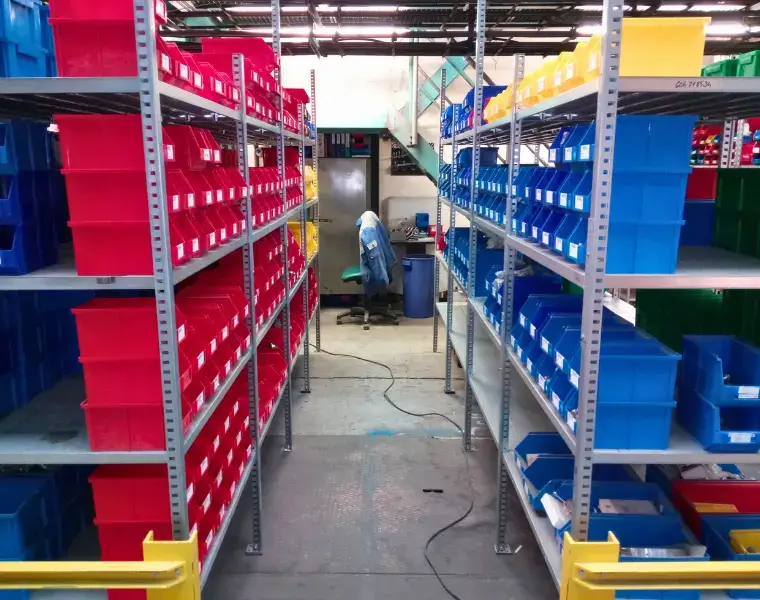 Regály na míru a zakázková výroba - E-REGALY.CZ Regály na míru a zakázková výroba - E-REGALY.CZ