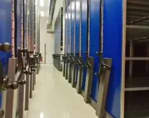 Posuvné (mobilní) regály na míru do archivu, skladu nebo knihovny