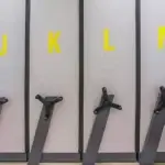 Posuvné regály na míru s bočními výplněmi do archivu, skladu nebo knihovny